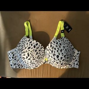 BNWT Torrid Bra 44D